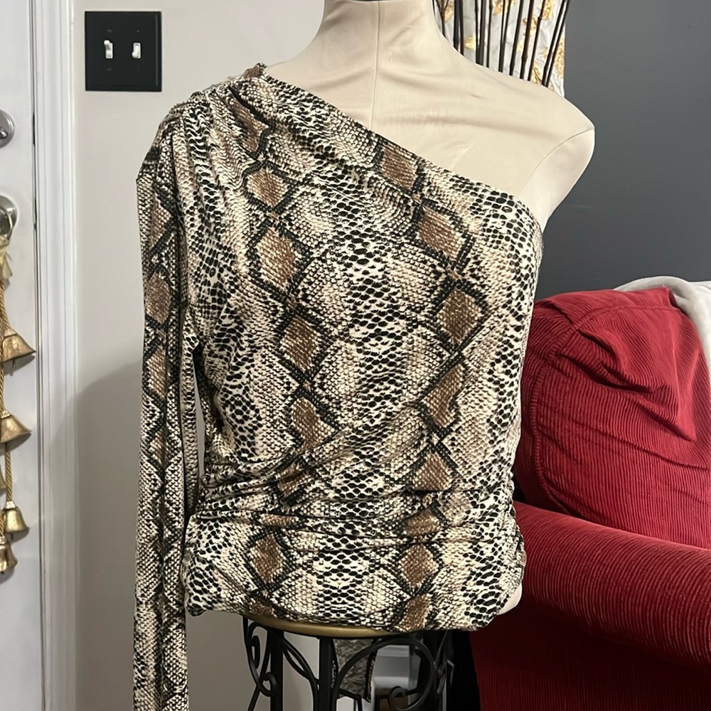 Women’s One Sleeve Bodysuit, size L